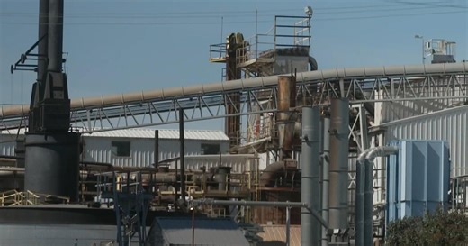 Pollution monitoring in at-risk Dallas neighborhood upended by Trump EPA cuts