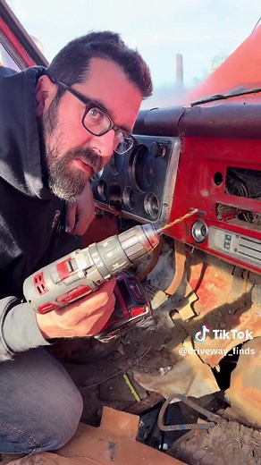 How to remove a lock cylinder. . . . ##classiccar##carguy##mechanic