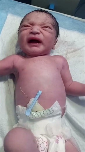 A newborn baby condition normal vital stable good moments good suck incubator cara love cute baby