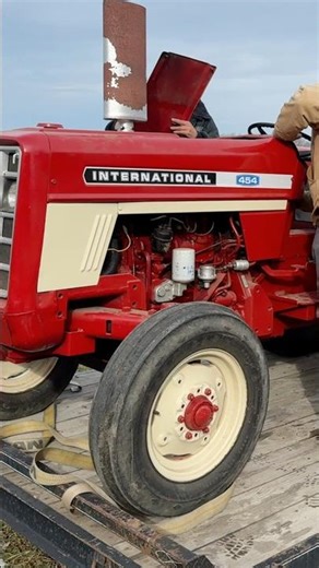 454 international 1970-73 #tractor #farming #viral #shortsfeed #￼equipment #vintage #delivery