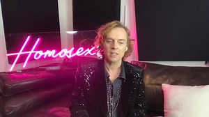 11K views · 744 reactions | I'm so pleased to be able to share the full 90 minute zoom chat I had with the competition winners from Australia - about my new album! Thank you to everyone involved for such incredible questions and your beautiful dedication and thoughtfulness over the years. You make me want to cry, sometimes, just with gratitude. We've grown up together and I see you as FAMILY. So welcome to our family get-together. x | Darren Hayes | Facebook