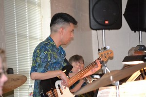 Weekend Planner: Swing Dancing, Christmas, Horses and More