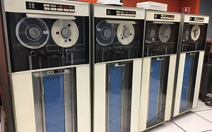 我在博物馆修电脑~记录修好50年代的IBM计算机的磁带机 中英双字