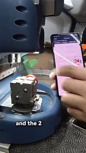 📣 𝗖𝘂𝘀𝘁𝗼𝗺𝗲𝗿 𝗦𝗵𝗮𝗿𝗲 | Beta Series Key Cutting Machine Cut Subaru Outback Key 🔑🚗✅ #keycuttingmachine #locksmith #Subarukey | Kukaikeymachine