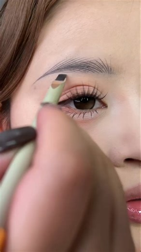 Get the Perfect Wild Eyebrow Shape | Easy Eyebrow Drawing Tutorial for Beginners#eyebrow#shorts#bea