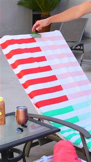 Relax by the poolside with this towel hack ☀️✨