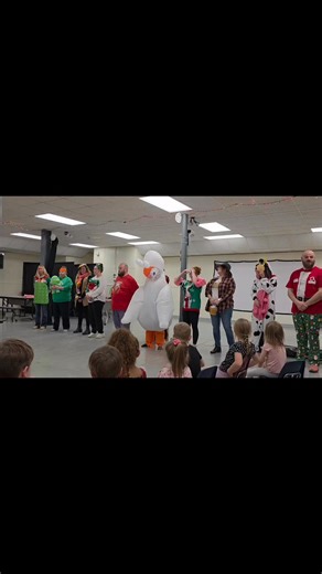 Christmas Blessings! Here is our incredible staff who make it all happen every day!🌲🎁 | St. Patrick School