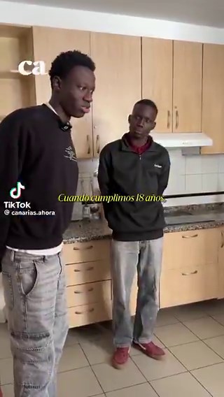 Un inmigrante de 18 años recien llegado a España🇪🇸 ya tiene casa de protección oficial con la ayuda de varias ONGsMientras tú sin poder independizarte con 37 años. ESPABILA que te están tomando el pelo