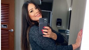 Con fotos, Esperanza Gómez promocionó su primera escena con un colombiano
