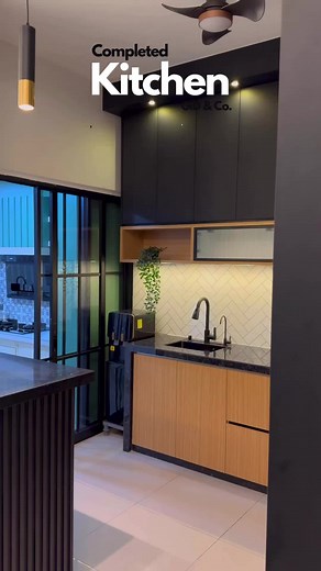 KITCHEN CABINET HARGA DIRECT KILANG 🤯 La Casa Lunas, Kulim •Walk Through to Dry Kitchen & Wet Kitchen• Materials • Door - Formica •Table Top - Tile 2x2 • Body - Concrete https://wa.link/kz6frf https://wa.link/kz6frf ☎️☎️☎️ - 012-781 3536 📧📧📧 - Gidco888@gmail.com #interiordesign #interiordecor #construction #rekaandalaman #dapurminimalis #dapuridaman #rumahminimalis #rumahmodern #rumahmewah #rumahimpian #kedah #perlis #penang #kabinetdapur #kabinetdapurmurah