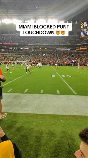 @timmy_takes and @csett13’s live reaction to Miami’s blocked punt touchdown 🔥 | SnapBack Sports