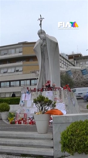 75K views · 974 reactions | #Mundo | El papa Francisco será dado de alta Tras haber pasado más de un mes internado en el hospital Gemelli, el Santo Padre saldrá y necesitará dos meses de reposo en el Vaticano.  Reuters | Azteca Noticias | Facebook