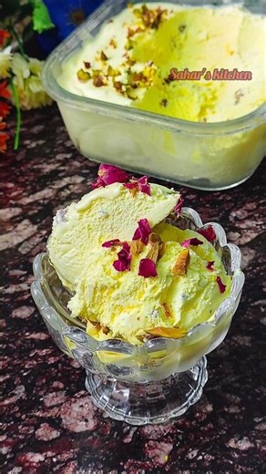 3 Ingredients Ice Cream Recipe// Icecream Recipe/ Kesar pista Icecream #kesarpista #icecream #shorts
