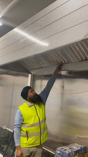 November's #canopy! And you? Are you in need of a #CanopyFitting for your business? Talk to us for a high quality canopy & fitting job! Anywhere in the #uk #fypviralシ #extractionfan 🌍 | GH Canopy & Extraction Fitting