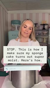 STOP. This is how I make sure my sponge cake turns out super moist. Here’s how. A sponge cake needs to rest in the fridge overnight. This one is filled with my lemon poppy seed Greek yogurt whip and drained mandarins, and it’s so juicy. I also add lemon sugar syrup to make it extra moist. But if I were to just wrap it in plastic and keep it in the fridge overnight, the cake would still taste delicious — it just wouldn’t be as moist. The real moistness comes from how you pack the cake. Put a boar
