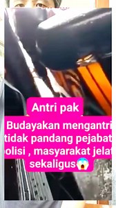 1.4M views · 10K reactions | Seragam rapi, etika nol. Bukannya ngasih contoh, malah nunjukin arogansi. Polisi sekarang bukan pelindung, tapi tontonan.  #PolisiTanpaAttitude #ArogansiBerseragam #PelindungAtauPenguasa #RakyatBukanMusuh #EtikaDuluBaruGaya #PolisiZamanNow | Hartono | Facebook