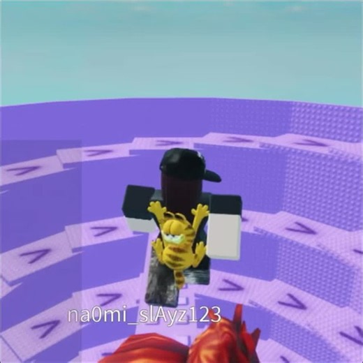 I lazily put this together! I wanted to use my new alien avatar but because of the greenscreen I had to crop out it didn’t work #roblox #alterego #trend #viral #ful