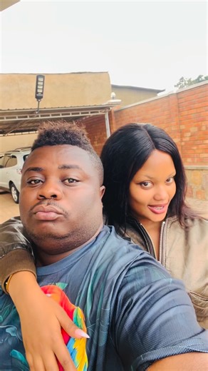 JAY SQUEEZER WA MIPANGO on Instagram: "Nshaka ko @ivy_x20 mumutuka.... ikindi kandi nkeneye comment zanyu ave muri ibi bintu cg akomeze?"