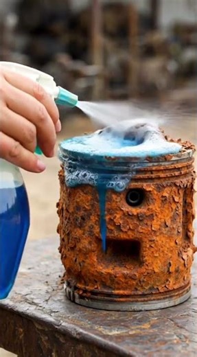 The Most Satisfying Engine Piston Rust Removal Ever!