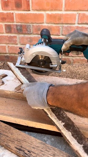 608 reactions · 19 shares | ALL-IN-ONE 5" One-Handed Power Saw engineered for ultimate versatility and control. Why didn't I buy this sooner? 0-45° Bevel Cutting 3 cutting saw blades Unmatched One-Handed Control Safe motor cordless and powerful free shipping Make your DIY projects more creative and increase your work efficiency. | KuKua Tools | Facebook