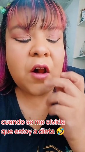 112K views · 470 reactions | Cuando se me olvida que estoy a dieta 﫣 | Chiwis Resubidos P3 | Facebook