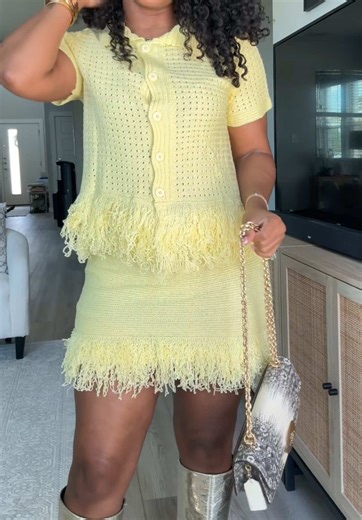 Chic Yellow Two-Piece Skirt Set for Spring/Summer