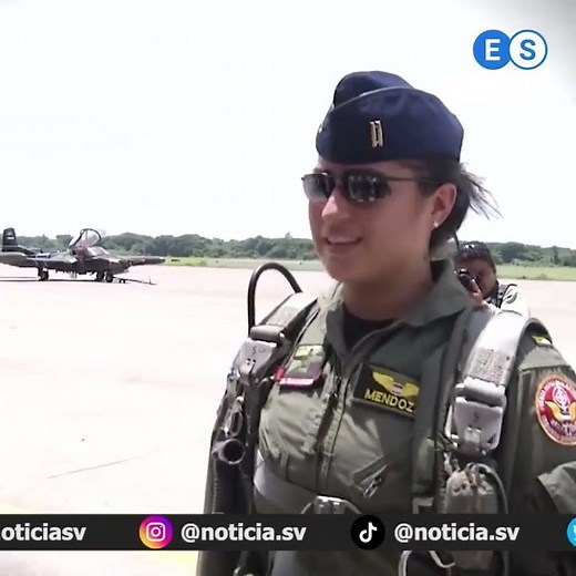 Salvadoran Air Force fighter pilot dies #shorts #elsalvador