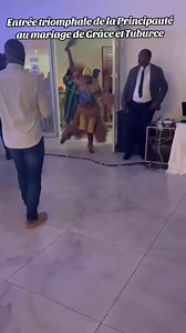 ✨ Entrée triomphale de la Principauté ✨ Retour en images sur un moment fort et chargé d’émotions 💫 L’entrée majestueuse de la Principauté au mariage de Grâce et Tuburce, portée au micro par Princess-12, avec la complicité artistique de Parfait Assa. Merci aux mariés pour la confiance, et merci à vous, chers fans, pour votre soutien constant 🤍 📹 Regardez, ressentez, partagez. | Princess-12 Ewaga