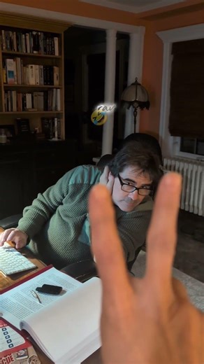 Je pensais faire quelque chose de cute…Lui pensait que je lançais un code secret 😂