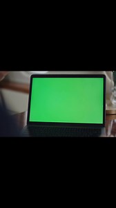 🖥️ Comment bien choisir son ordinateur ? Acheter un ordinateur peut vite devenir compliqué : portable ou bureau, puissance, stockage, budget… 🤯 Dans cette vidéo, je t’explique comment bien choisir ton ordinateur selon ton usage (travail, études, montage vidéo, gaming ou usage quotidien). Découvre les critères essentiels à vérifier avant l’achat pour éviter les erreurs et investir intelligemment. 👉 Abonne-toi pour plus de conseils tech simples et utiles sur ZAFÈ TEKNOLOJI. #ChoisirSonOrdinateu