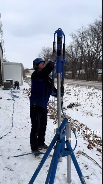 2 3/8 pipe 2 1/2 feet in frozen ground 💪🏻 #fencetok #powerpostdriver #buildingfence #fypシ゚viral #fencing #drivingpipe #mrfence #trending