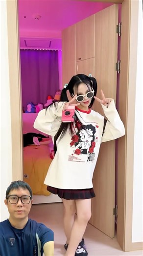 Chị gái mải mê khoe đồ trước tên trộm #trending #trendingshorts #trendingvideo #shorts #shortsviral