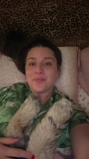 I’m the dog nanny who lets the pups on furniture, sleep on my pillows and do take up the entire bed #dogsoftiktok #bernadoodle #nycdogs #dogsitting