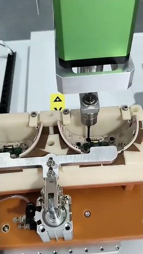 Auto screw fastening machine with 2 screw feeders for 2 screw size, PCB screw assembly machine