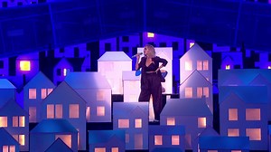 【Katy Perry】 Chained To The Rhythm ( BRIT Awards 2017) ft. Skip Marley