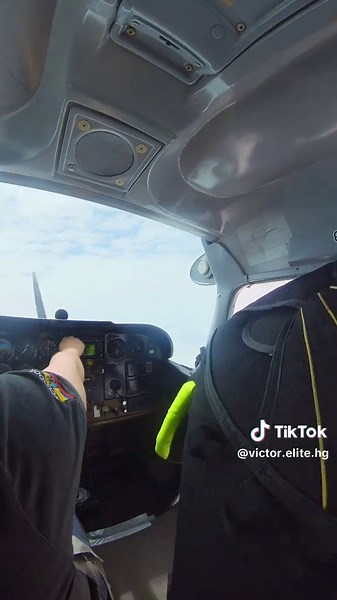 a 10.000 ft más cerca de DIOS #fyp #paracaidismo #CapCut #operadorestacticos