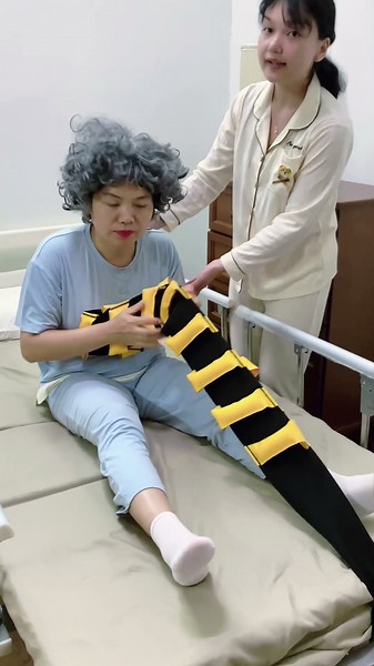 This lift belt lets me rise SOLO – even after hip surgery!#IndependentLiving #bedladderassist#ehucon