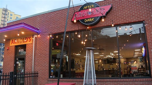 Nashville family business Arnold's Country Kitchen opens back up