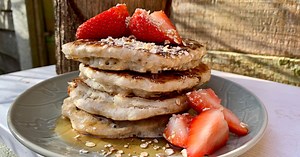 The super easy fluffy American pancake recipe hack that uses banana