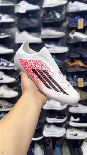 Adidas f50 rose 🌹🌹🌹Lamine yamal #like #football #boots #adidas #hunterboots #shoes #yamal