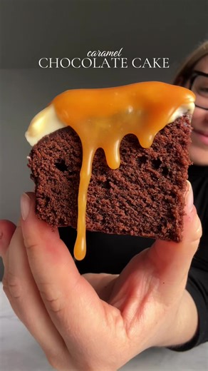 Delicious Caramel Chocolate Cake Recipe