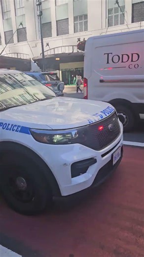 *RUMBLER* NYPD FPIU RESPONDING IN MANHATTAN