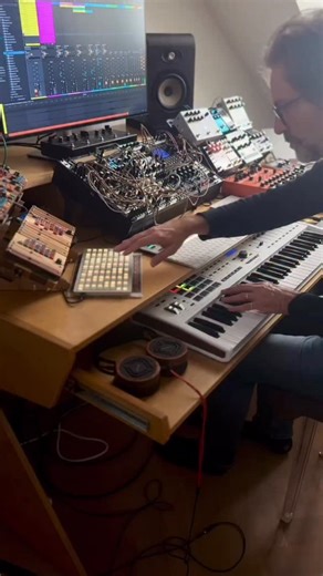 A Sunday meditation, using samples from my piece Eternity in an Hour. On the keyboard I’m playing a patch I made in my newly purchased @slateandash Mirrors, which — like all of their instruments — is an inspiration machine. | Eric Whitacre