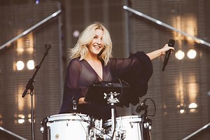 Ellie Goulding returns with new cut "Power"