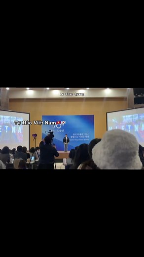 Tự Hào Cờ Tổ Quốc Việt Nam Tại 가톨릭대