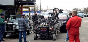 7,700-Pound, 5-engine, Black Widow Pulling Tractor