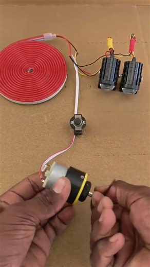 12 वोल्टेज से नियॉन लाइट और रेड लाइट को चालू किया DC motor new project