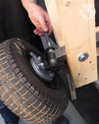 Incredible DIY Go-Kart Using Pallets! | Earth Wonders
