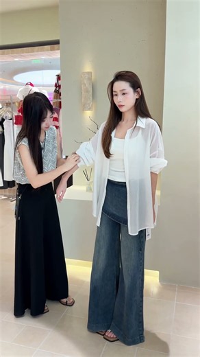 🤍 Wide-Leg Jeans Outfit That Makes You Look Taller! #Shorts