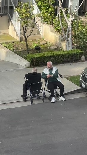 Bye crying :) #valentinesday #valentines #oldpeople #fyp #foryoupage #fypp #foryoupageofficiall #trending #viral #cutecouple #couples